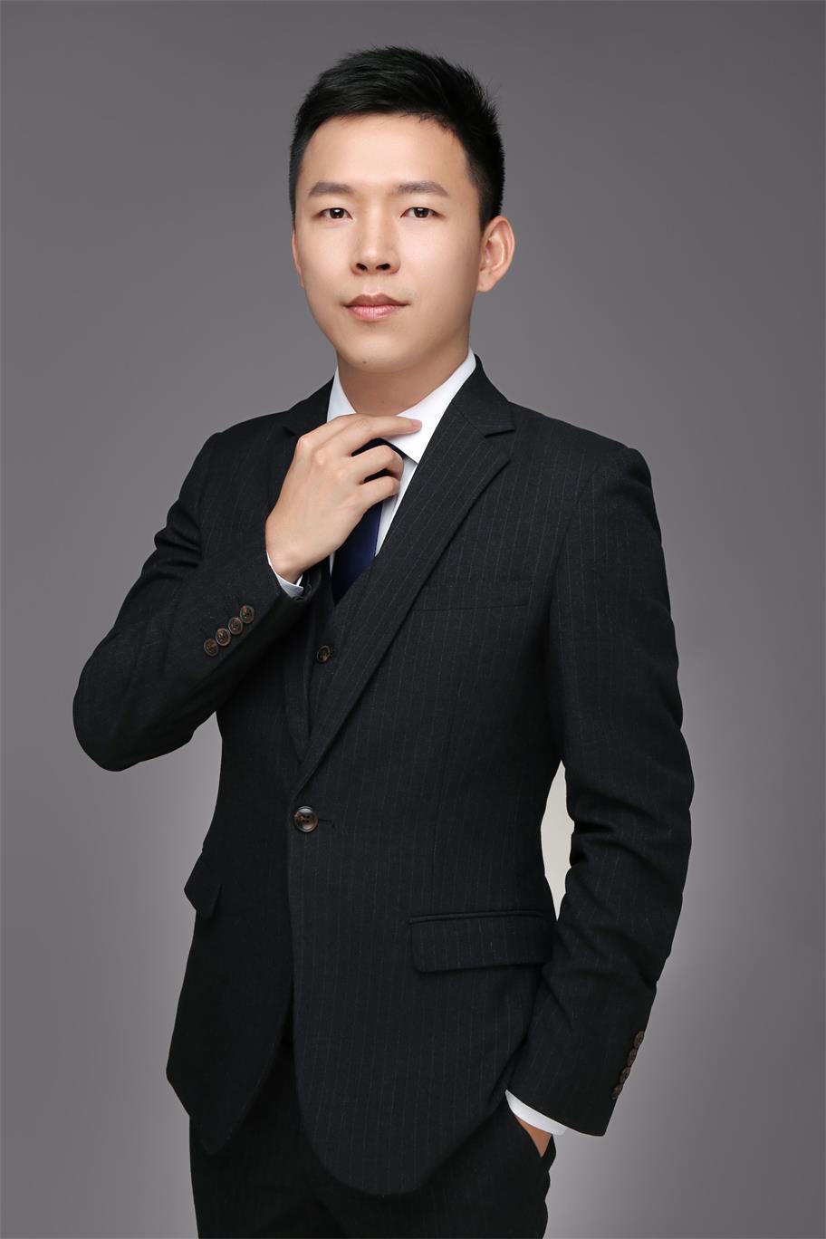 杨荣鑑 执行创意总监